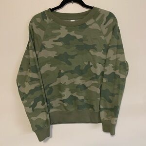 Women’s Old Navy Camo Sweatshirt
